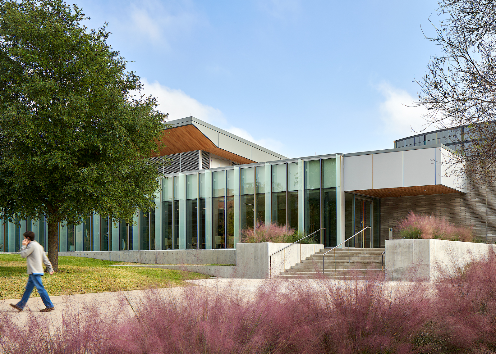 Dror Baldinger FAIA Austin San Antonio dallas houston New York Alcon Corporate photography HKS Fort Worth Texas